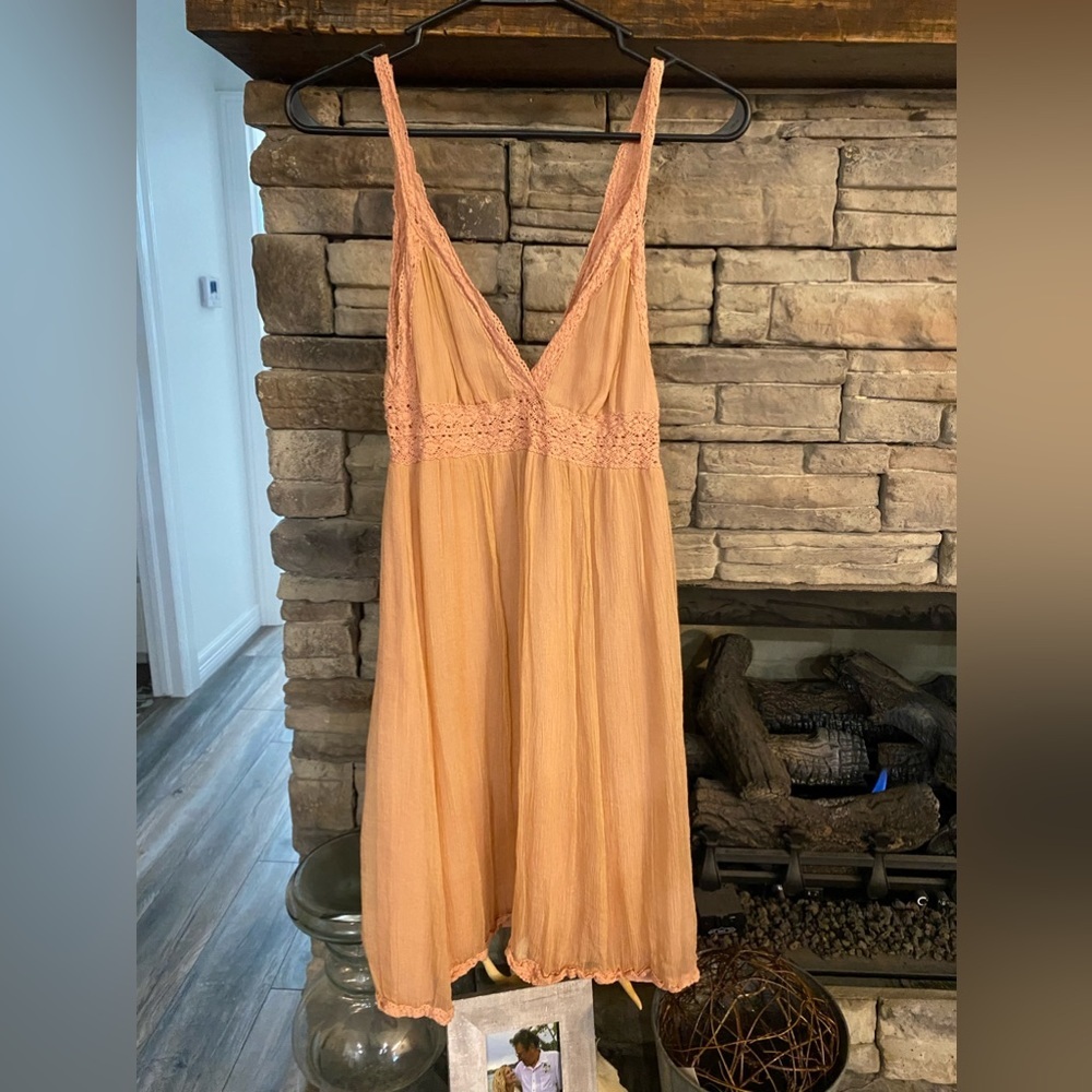 Forever‎ Twenty One Boutique Vintage Style dress - 100% silk